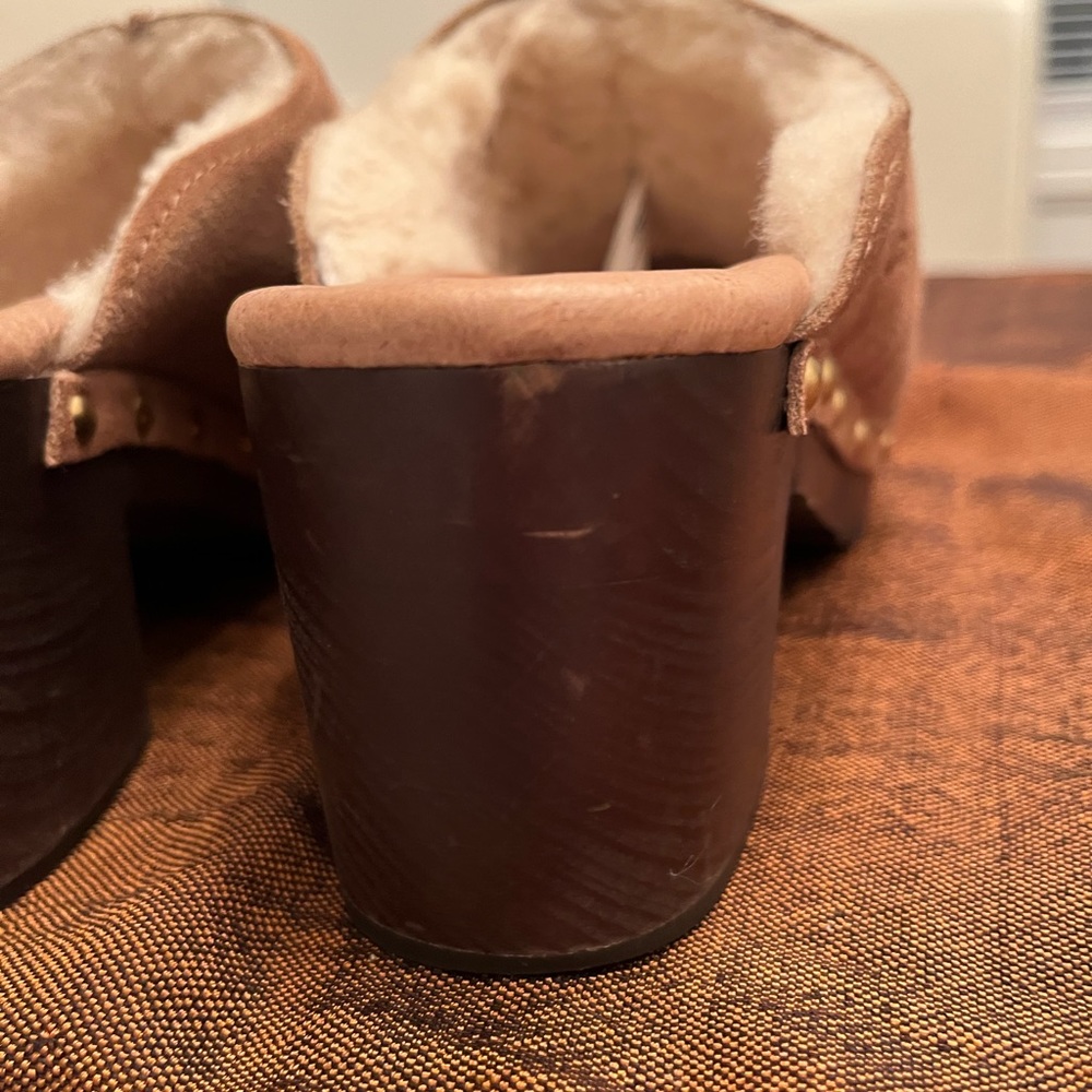 Ugg Chestnut Shearling Lined Slides Clogs Size 7m - image 7